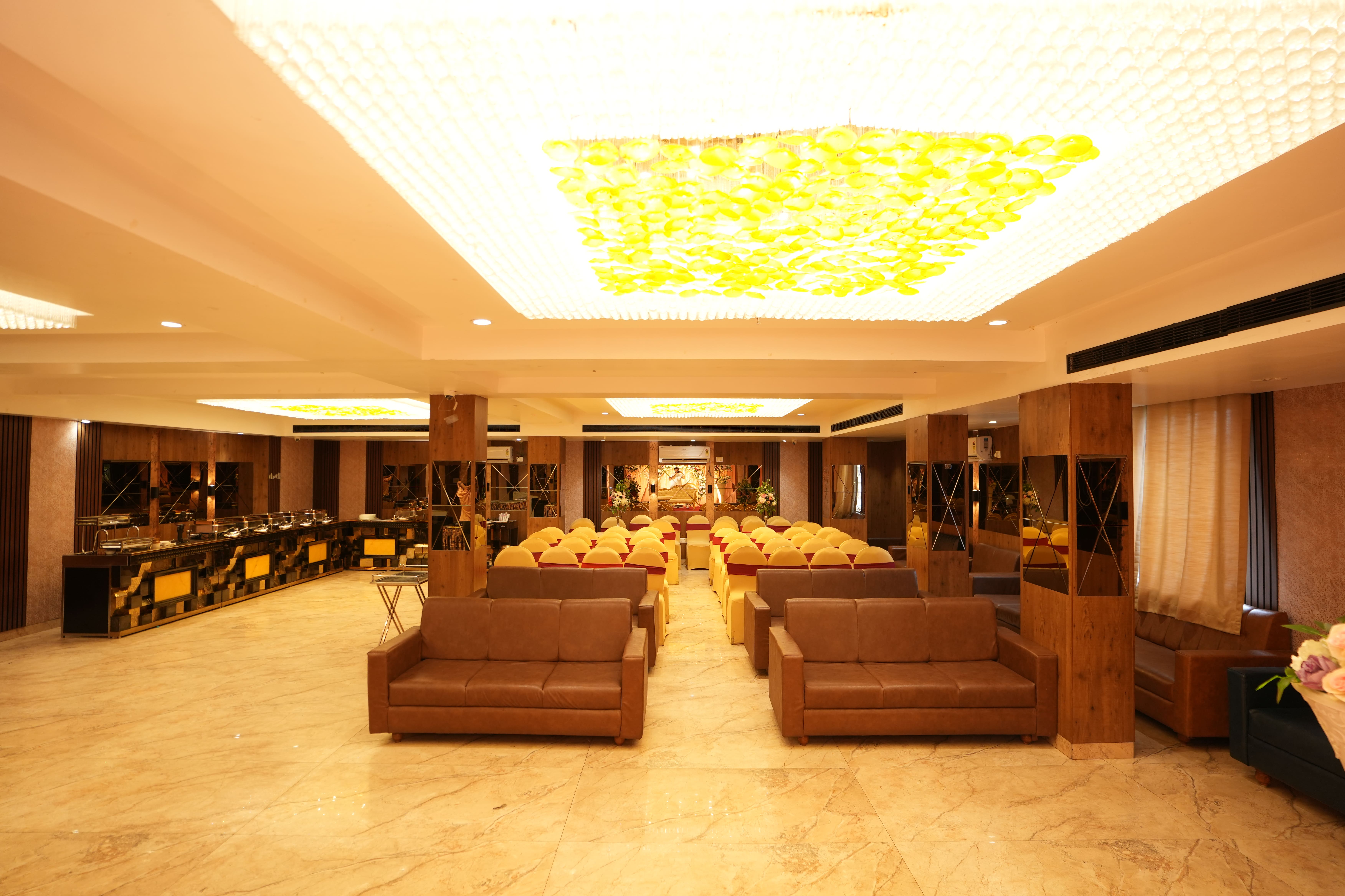 L'Elegant Hotel Pradeep Star Inn