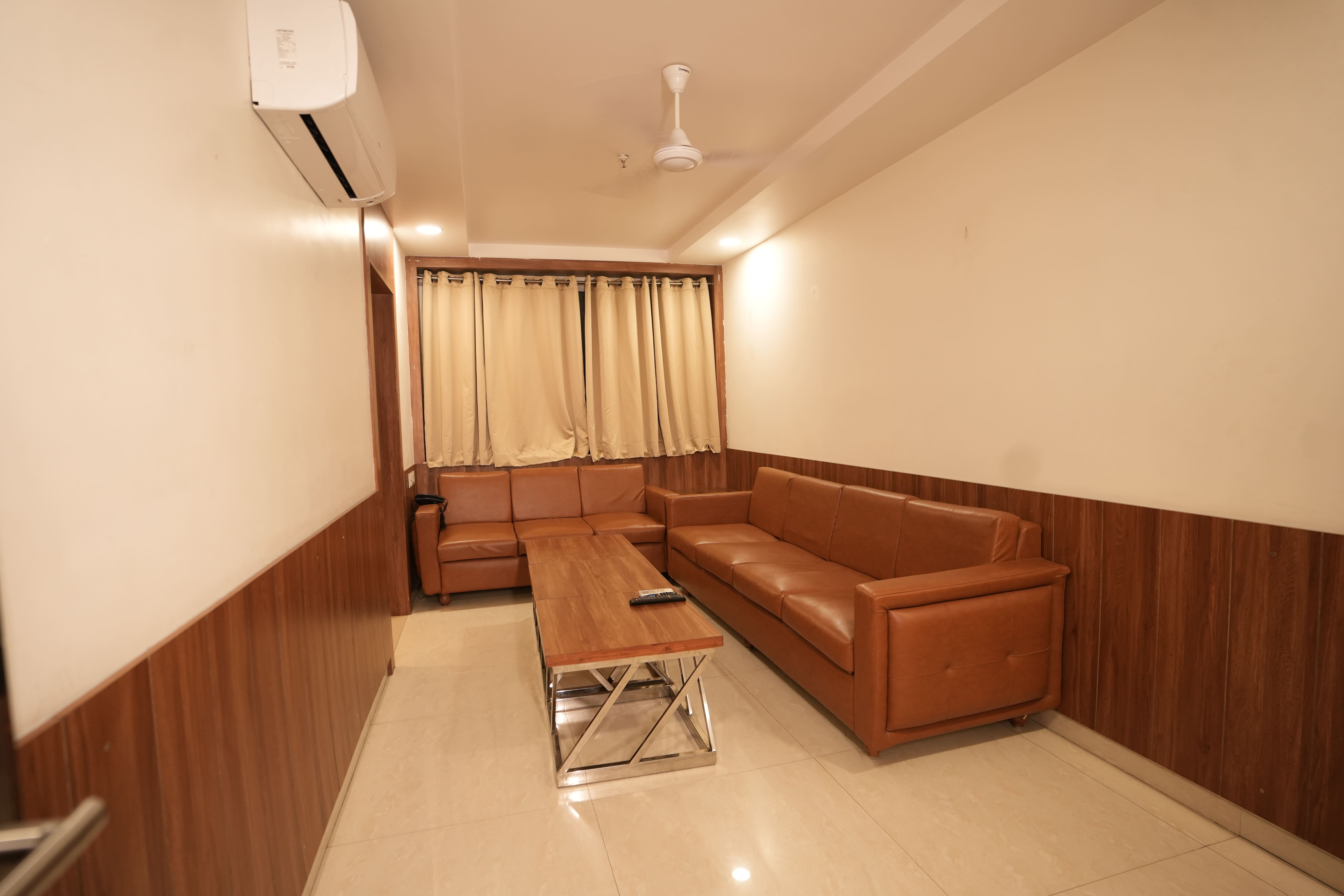 Hotel Pradeep Star Inn Suite Room